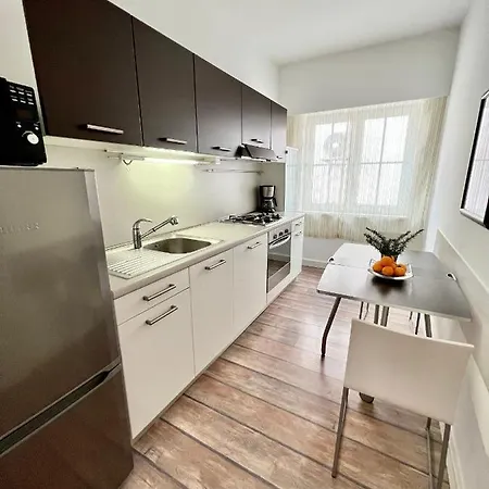 Star Blazev Apartamento *