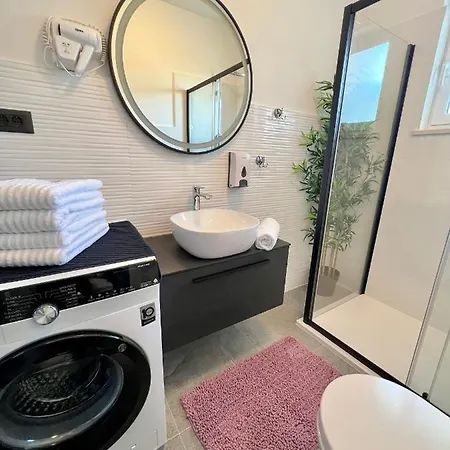 Star Blazev Apartamento Primošten