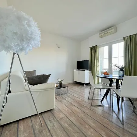 Star Blazev Apartamento Primošten