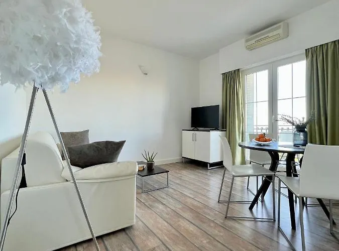 Star Blazev Apartamento Primošten